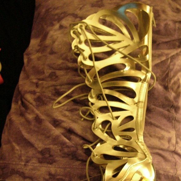 Silver vegan leather spike heel strappy caged gladiator lace up sandals 8 8 1/2 - Picture 2 of 4